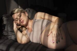 Een-slaaptekort-tijdens-je-zwangerschap-kan-vervelende-gevolgen-hebben