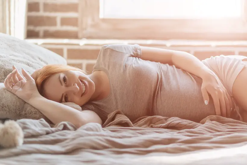 Veel-zwangere-vrouwen-slapen-het-liefst-op-hun-zij